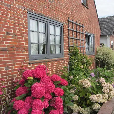 Ferienwohnung Schifferstra_e 10a *